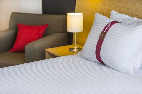 Holiday Inn Melbourne Airport, An IHG Hotel - Wagga Wagga Accommodation 6
