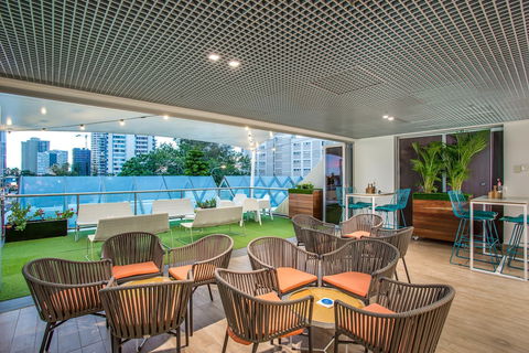 Mantra On View Hotel - WA Accommodation 1