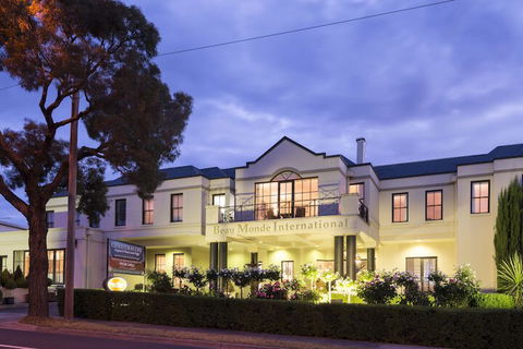 Beau Monde International - Accommodation Yamba 1