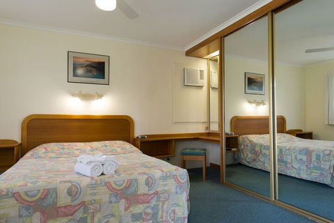 Vacation Village - Whitsundays Tourism 3