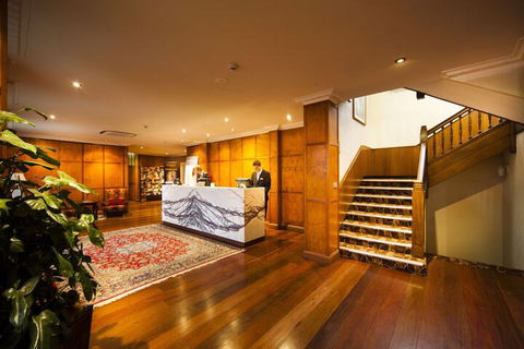 Mercure Canberra - Holiday Melbourne 7