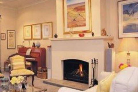 Meadowlake Lodge - Accommodation ACT 0