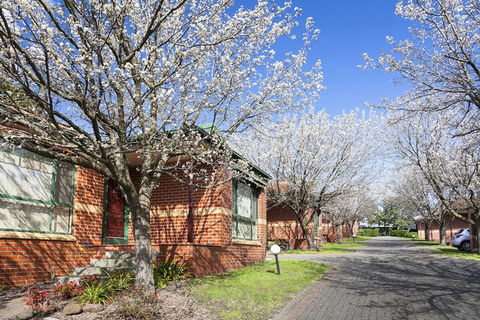 Mount Waverley Townhouses - Hobart Tourism 2