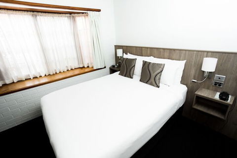 Bay Hotel Apartments - Accommodation Newcastle 6