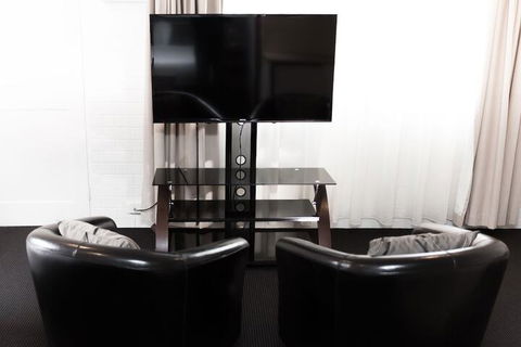 Bay Hotel Apartments - Accommodation Newcastle 2