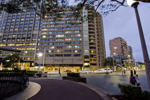 Oaks Sydney Hyde Park Suites - Accommodation VIC 3