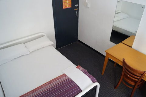Maze Backpackers - Accommodation Yamba 6