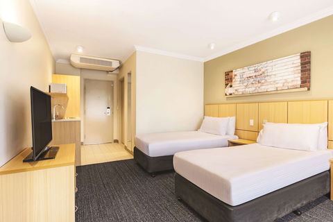 Travelodge Hotel Blacktown Sydney - Victoria Tourism 4