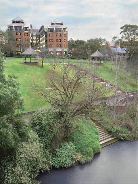 Amora Hotel Riverwalk Melbourne - YWait Travel 3
