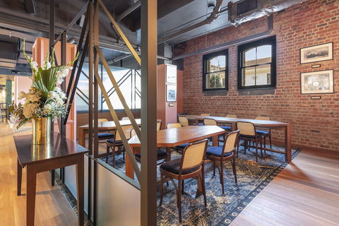Amora Hotel Riverwalk Melbourne - YWait Travel 5