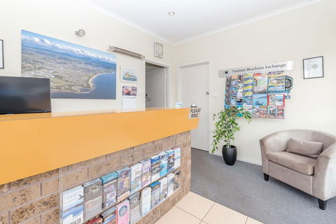 Bass & Flinders Motor Inn - Surfers Gold Coast 5