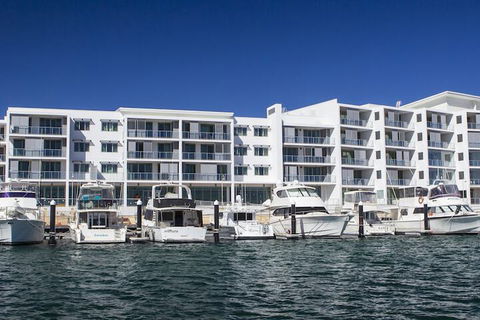 Mantra Geraldton - Accommodation Directory 2