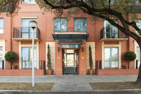 Majestic Tynte Street Apartments - Holiday Sydney 1