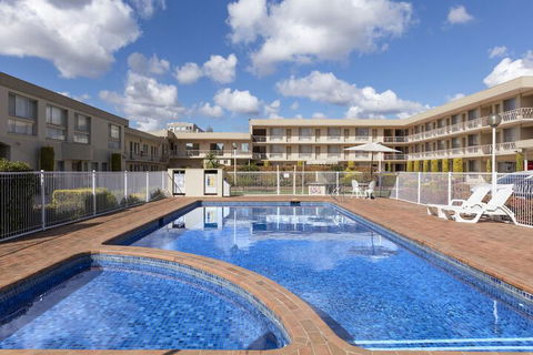 Central Motel & Apartments Signature Collection - Whitsundays Tourism 2