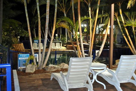 Club Surfers - Brisbane Tourism 2