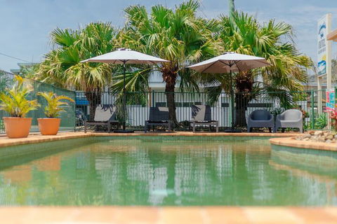 Santa Fe Motel & Holiday Units - Accommodation QLD 2