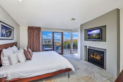 Hearns Beachside Villa 4 - Yamba Accommodation 0