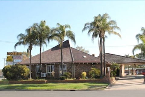 Nandewar Motor Inn - Victoria Tourism 0
