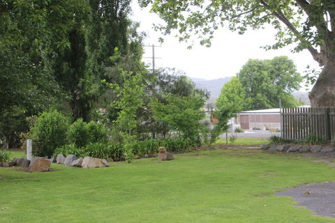 Tenterfield Lodge And Caravan Park - Holiday Melbourne 2