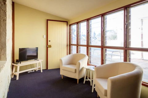 Fremantle Colonial Cottages - Casino Accommodation 7