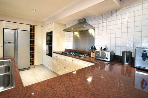 Fire Dreaming - Accommodation Ballina 1