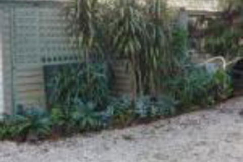Cobden Crest Cottages - Townsville Tourism 0