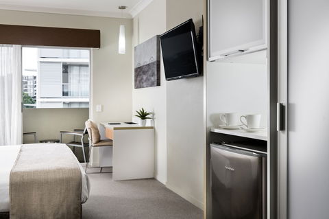Grand Hotel And Apartments Townsville - Holiday Melbourne 5