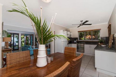 The Palms On Newell Beach - Northern Rivers Accommodation 5