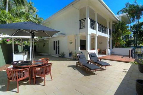 Whispering Palms - WA Accommodation 5