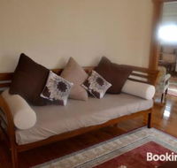 Hillside Cottage - Sunshine Coast Guide