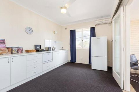 Blue Gum Hotel - Getaway Accommodation 3