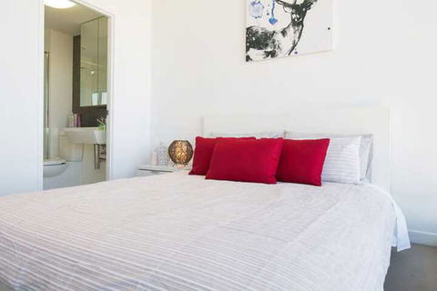 C3CBD Melbourne Apartment - Accommodation Sunshine Coast 6