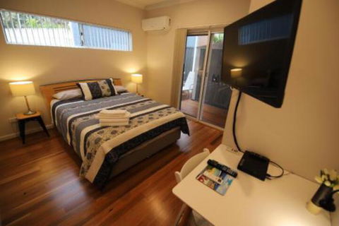 Perth Beachside Holiday House - Gold Coast 4U 3