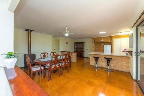 Holiday House On One Six Six - Victoria Tourism 7