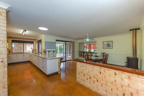 Holiday House On One Six Six - Victoria Tourism 4