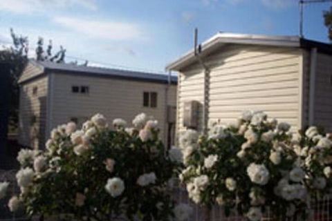 Sheffield Cabins & Apartments - Holiday Melbourne 5
