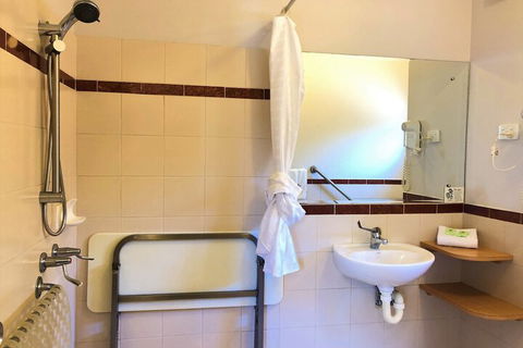 Higgins Lane Motel - Hervey Bay Accommodation 2