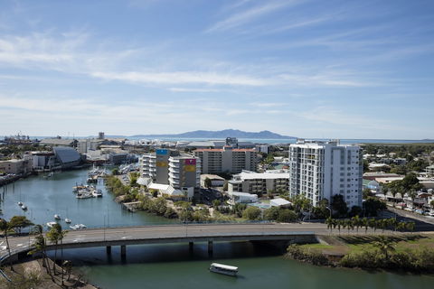 Hotel Grand Chancellor Townsville - Holiday Melbourne 1