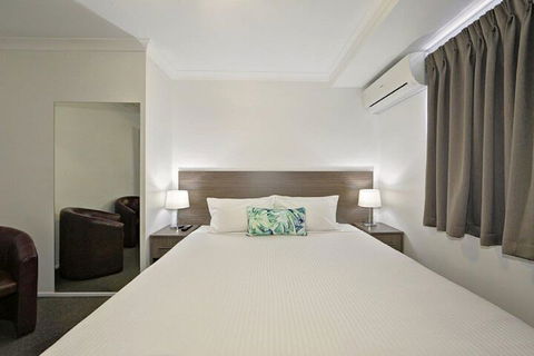 Smart Motel Bert Hinkler - Yamba Accommodation 6