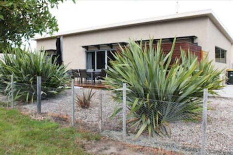 170 Hazards View Unit 2 - Accommodation QLD 0