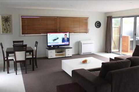 170 Hazards View Unit 2 - Accommodation QLD 4