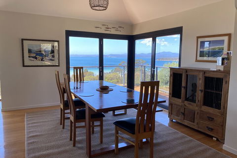 Convict Beach House - Accommodation Sunshine Coast 1