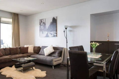 Harbour Town Apartment - Accommodation Newcastle 5