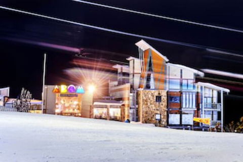 Abom Hotel - Whitsundays Tourism 0