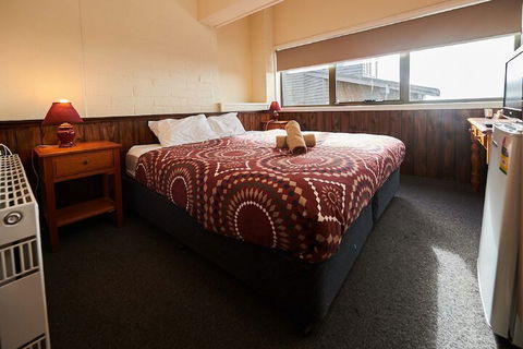 Abom Hotel - Whitsundays Tourism 5