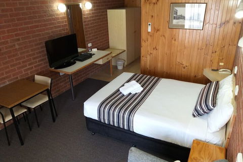 Country Mile Motor Inn - Broome Tourism 4