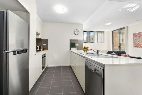 Astra Apartments Liverpool - Accommodation Newcastle 6