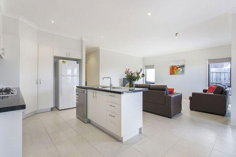 Bradford Place Melbourne - Accommodation Fremantle 0
