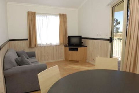 Longreach Tourist Park Caravan Park - Casino Accommodation 4
