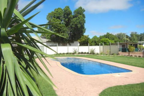Longreach Tourist Park Caravan Park - Casino Accommodation 0